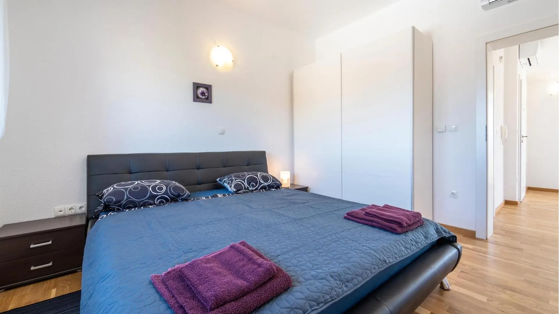 1 Bedroom Amazing Apartment In Sukosan 0*,